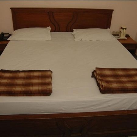 Hotel The Shubham Вриндавана Экстерьер фото