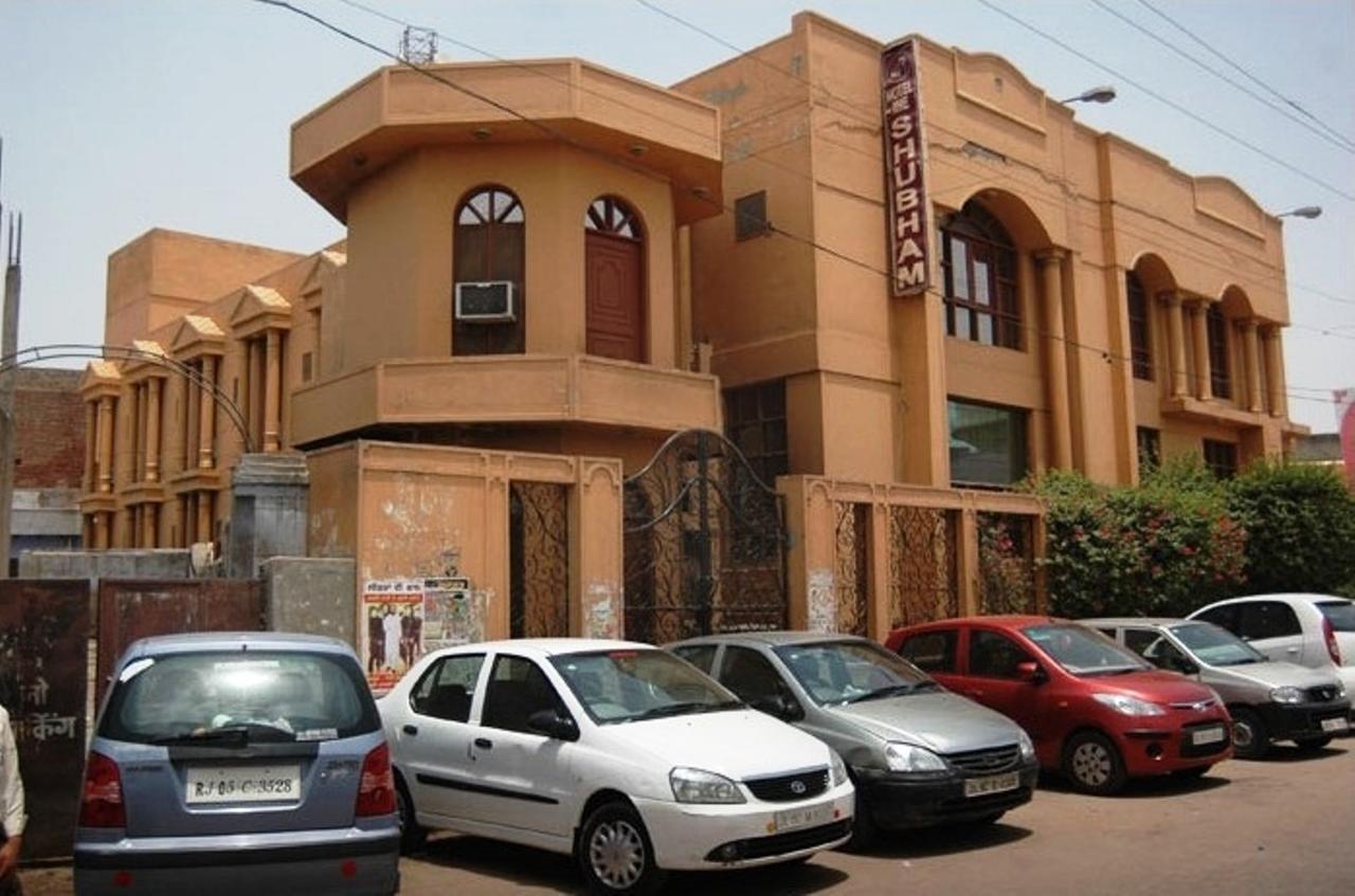 Hotel The Shubham Вриндавана Экстерьер фото