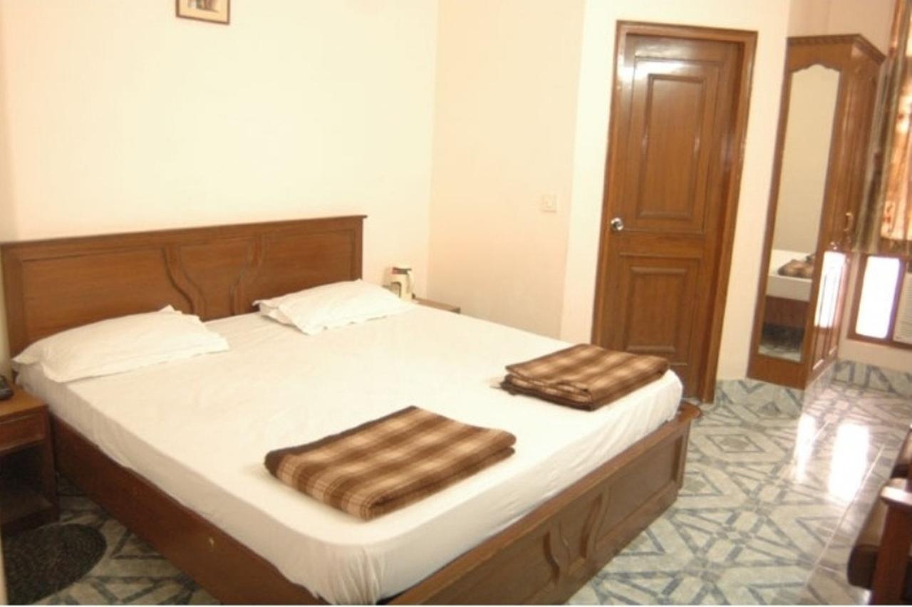 Hotel The Shubham Вриндавана Экстерьер фото
