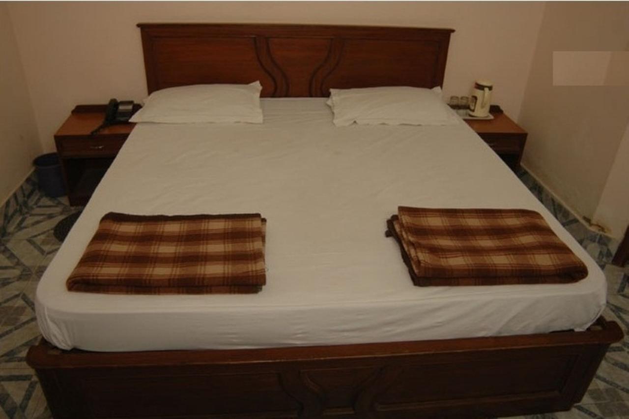 Hotel The Shubham Вриндавана Экстерьер фото